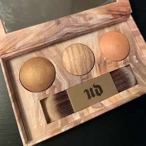 Urban Decay illuminating trio